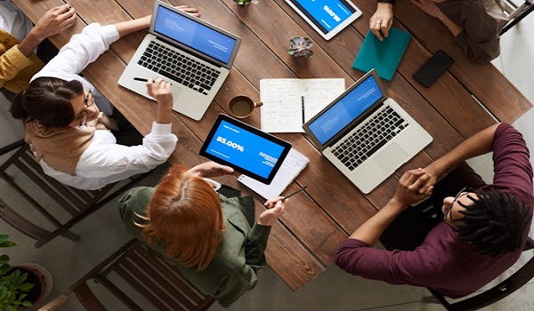 Imagem de capa - Web moderna em 2025